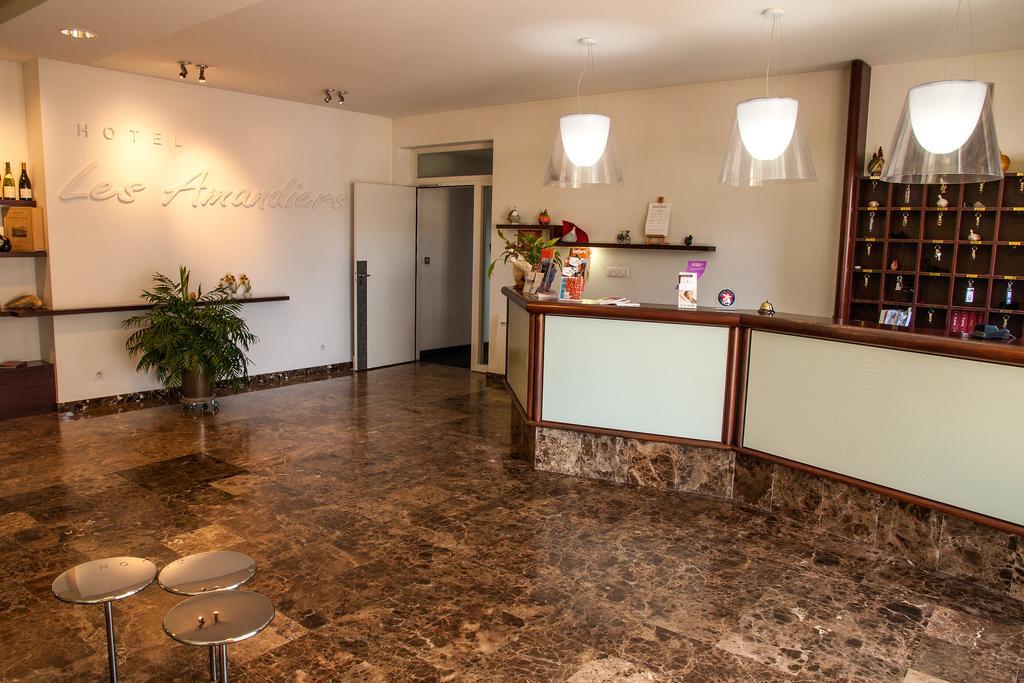Hotel Les Amandiers Tournon-sur-Rhone Exterior foto