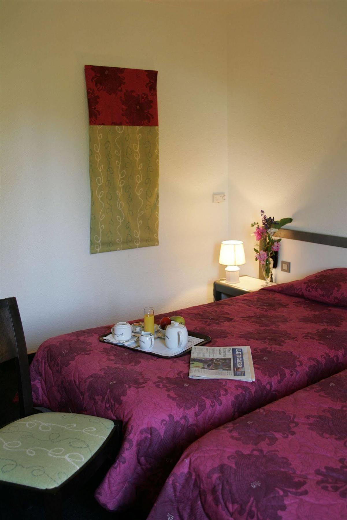 Hotel Les Amandiers Tournon-sur-Rhone Exterior foto